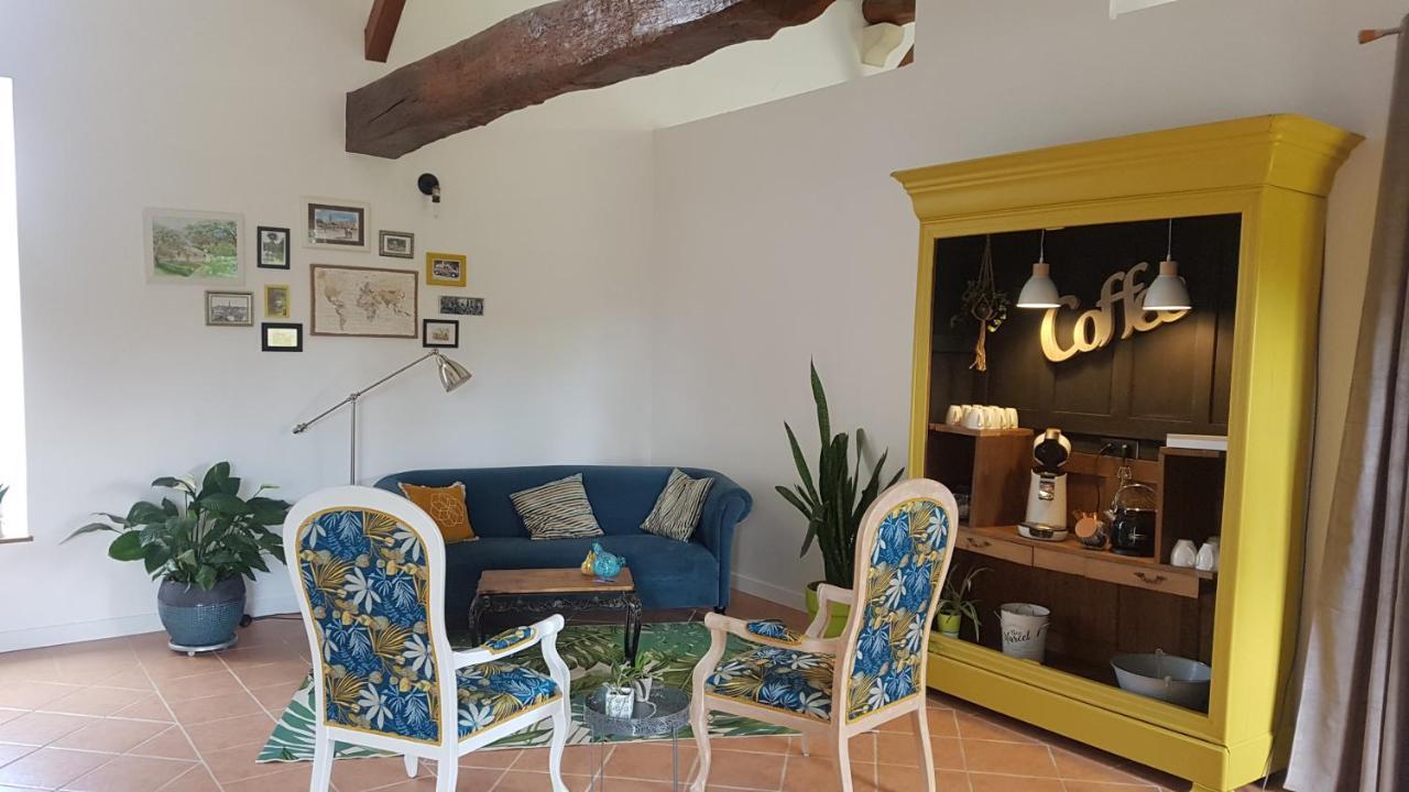 La Marsaisienne Hotel ภายนอก รูปภาพ